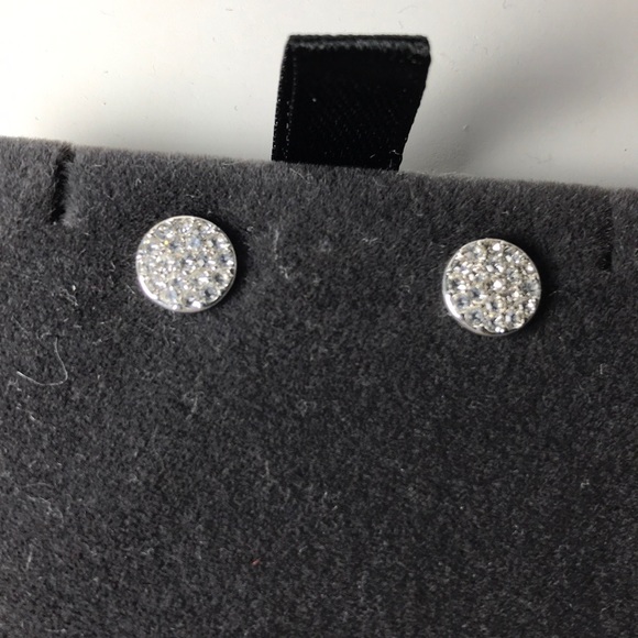 Silver necklace and earring set - Picture 5 of 7